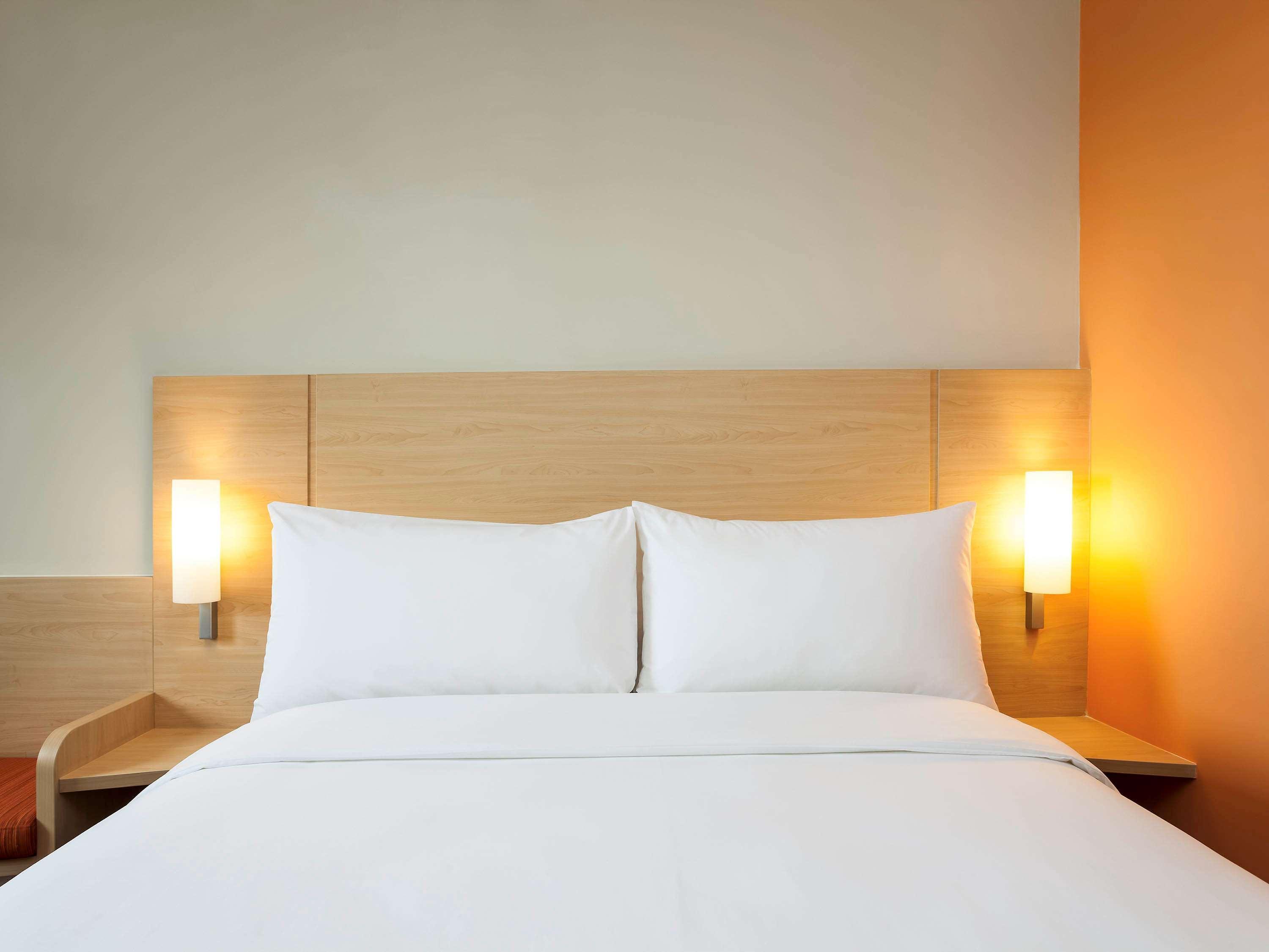 Ibis Makassar City Center Macáçar Exterior foto