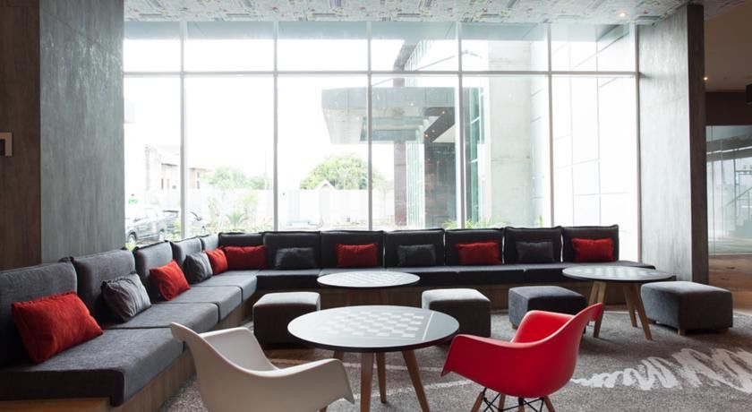 Ibis Makassar City Center Macáçar Exterior foto